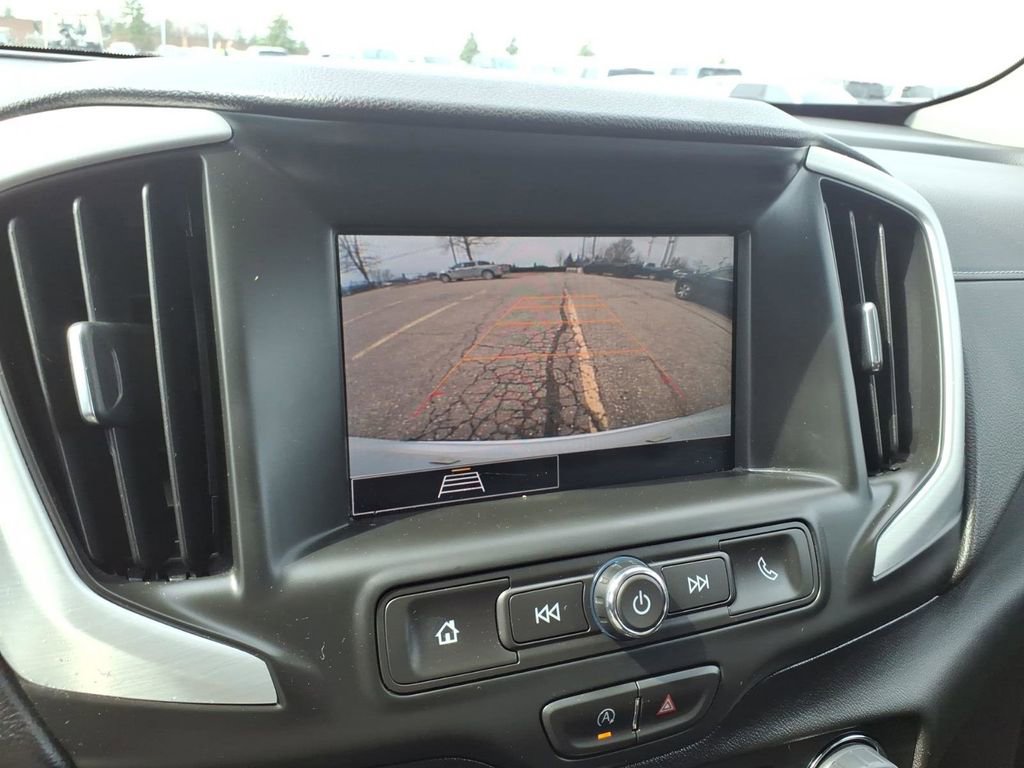 Used 2023 GMC Terrain SLE w/ Driver Convenience Package image 18