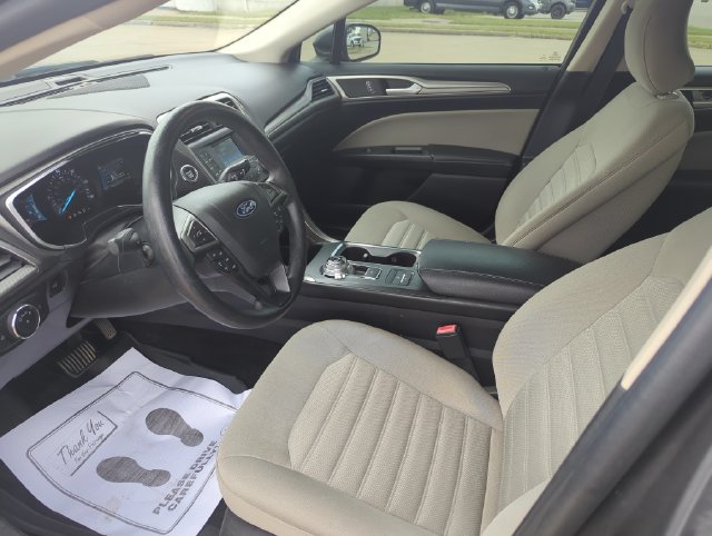 Used 2018 Ford Fusion S FWD image 16