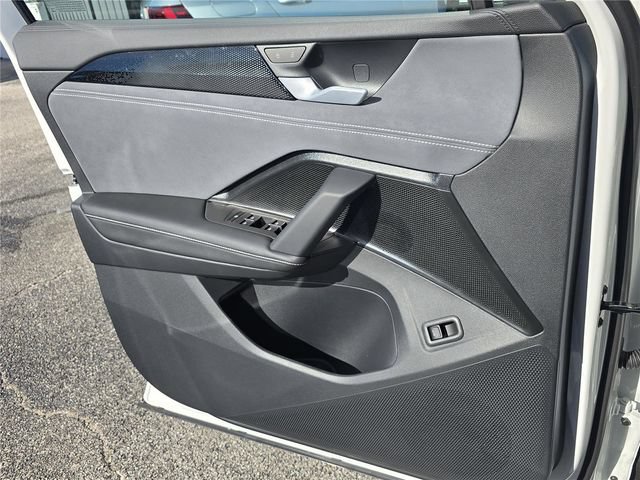 New 2026 Volkswagen Tiguan SE FWD image 11