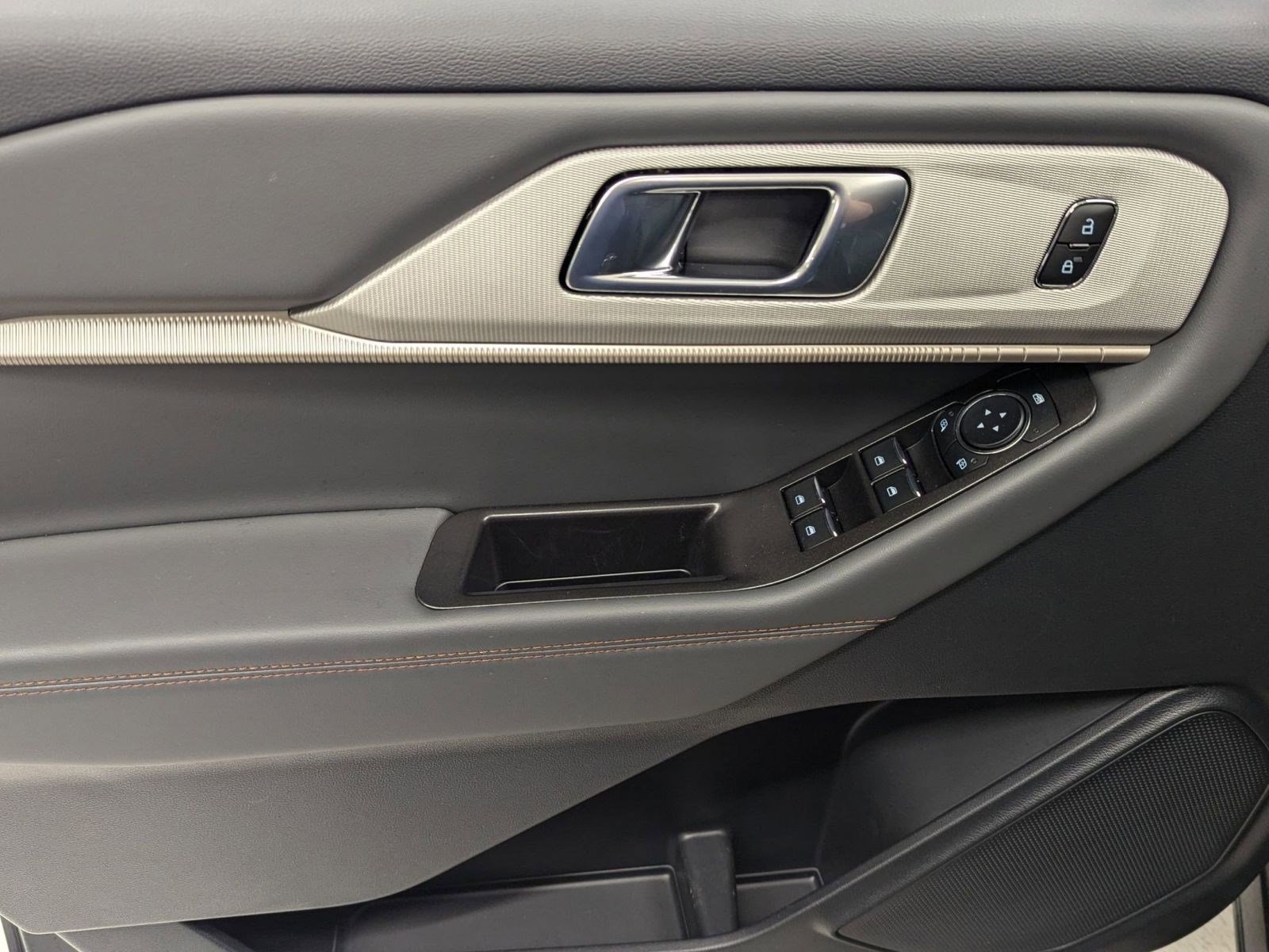 New 2026 Ford Explorer Active w/ Active Comfort Package image 10