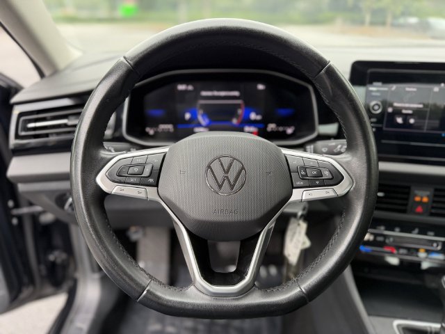 Used 2025 Volkswagen Jetta S FWD image 19