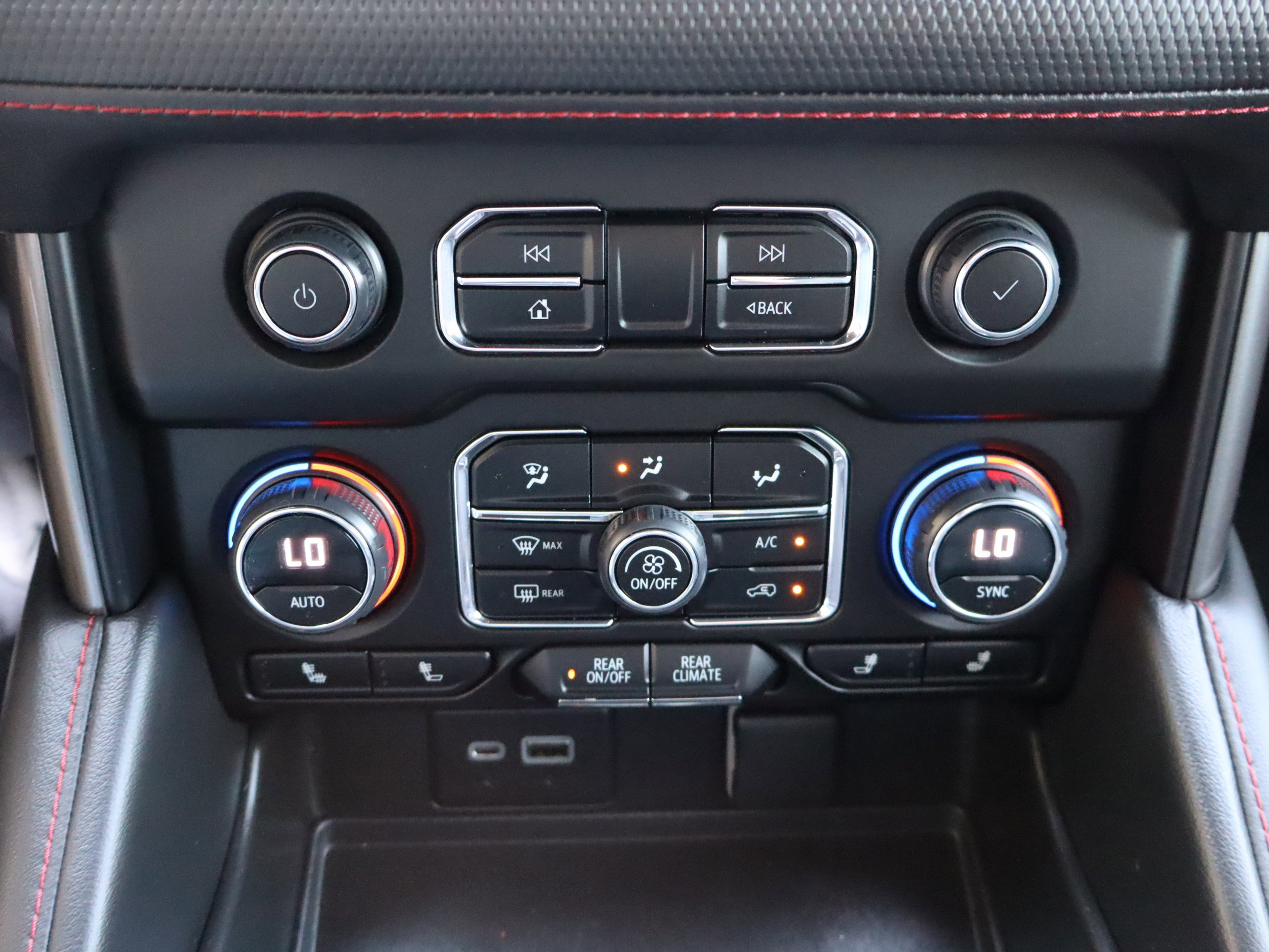 Used 2023 Chevrolet Tahoe RST AWD/4WD image 29
