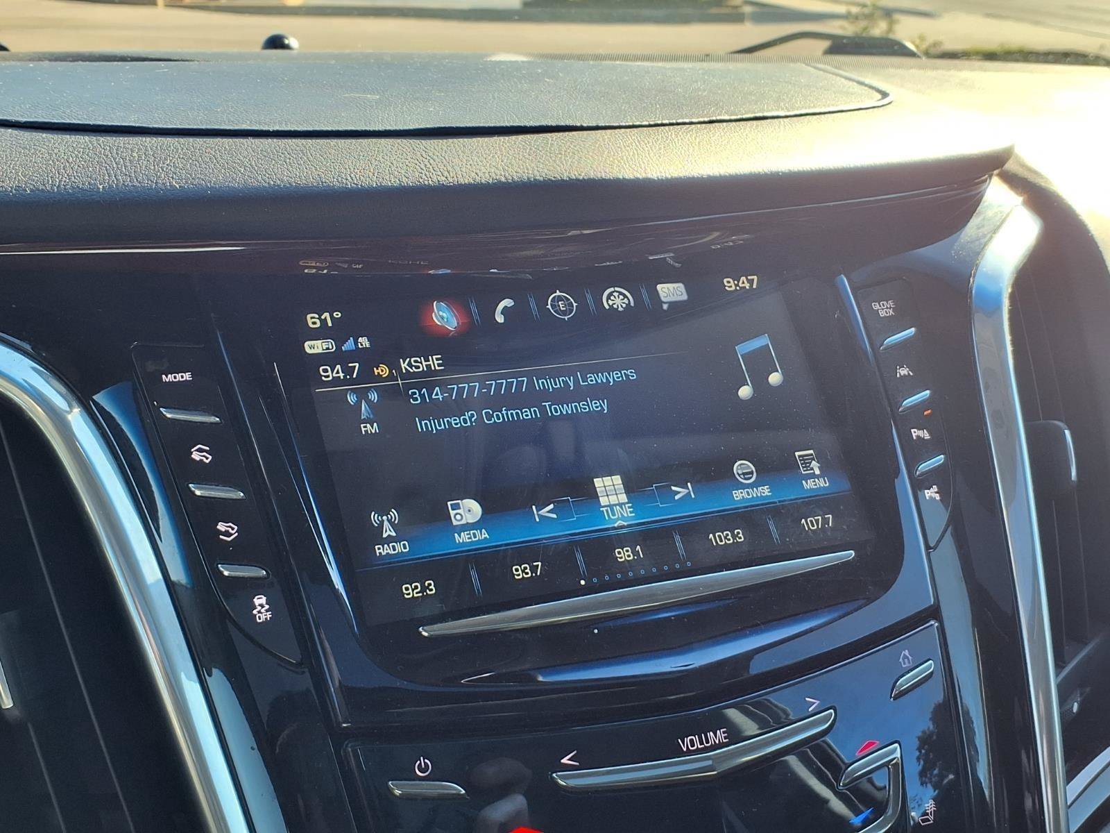 Used 2019 Cadillac Escalade Premium Luxury AWD/4WD image 7