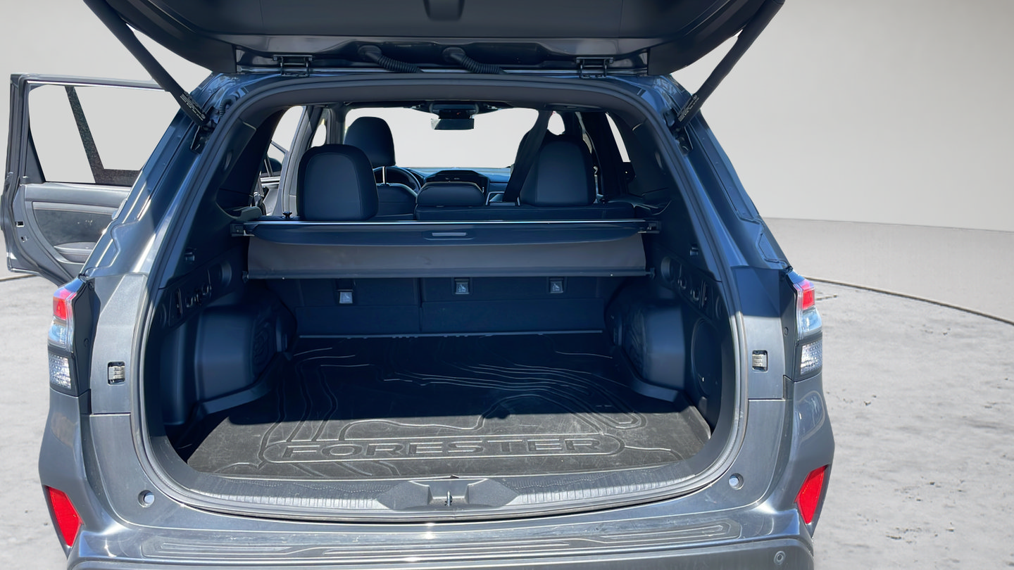 Used 2025 Subaru Forester Touring AWD/4WD image 22