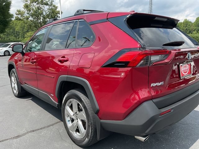 Used 2021 Toyota RAV4 XLE Premium AWD/4WD image 15