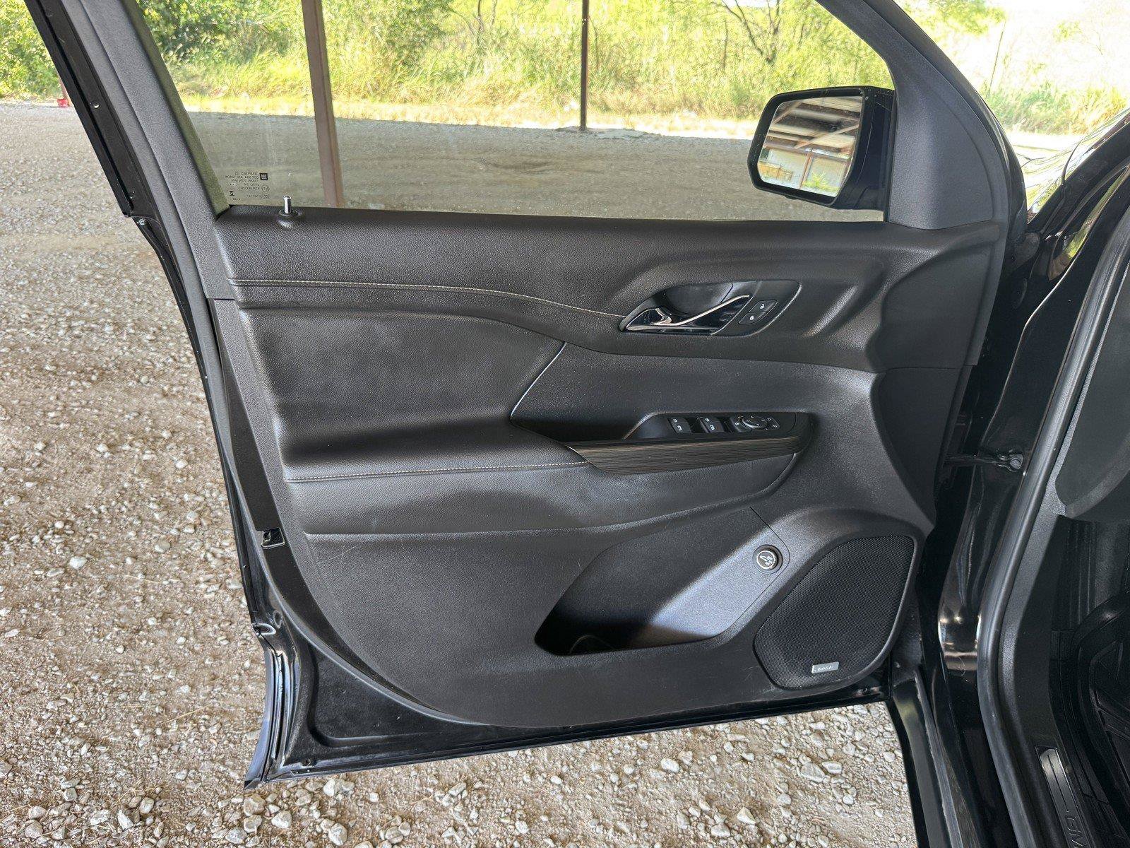 Used 2023 GMC Acadia SLT FWD image 23
