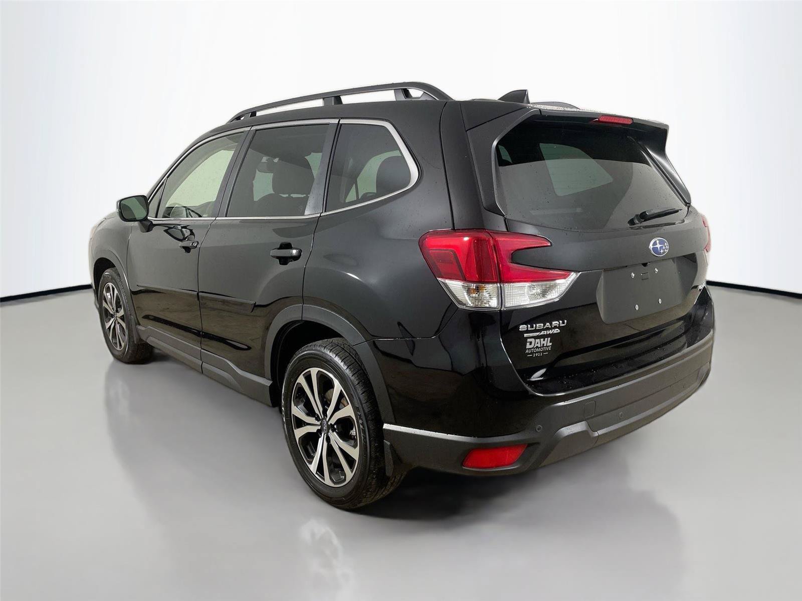 Used 2024 Subaru Forester Limited AWD/4WD image 10