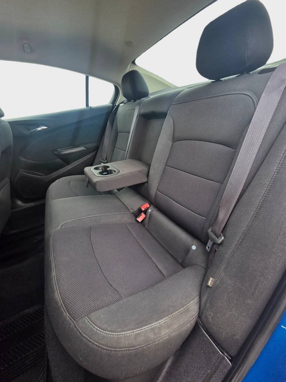 Used 2017 Chevrolet Cruze LT FWD image 12