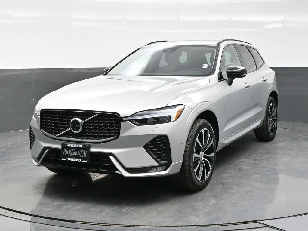 Used 2025 Volvo XC60 B5 Plus AWD/4WD image 2
