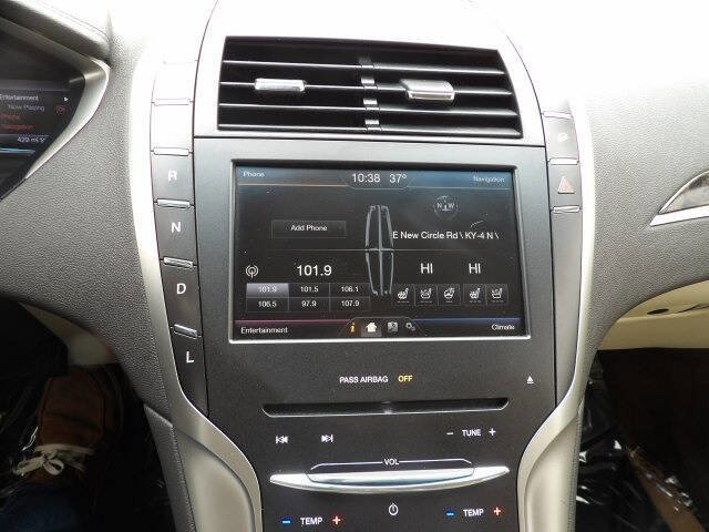 Used 2015 Lincoln MKZ Base 4dr Sedan w/ Equipment Group 202A Reserve image 11