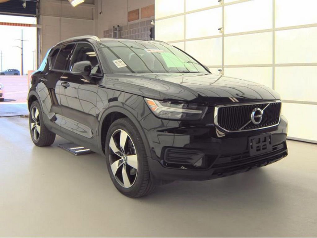 Used 2019 Volvo XC40 T5 Momentum AWD/4WD image 4