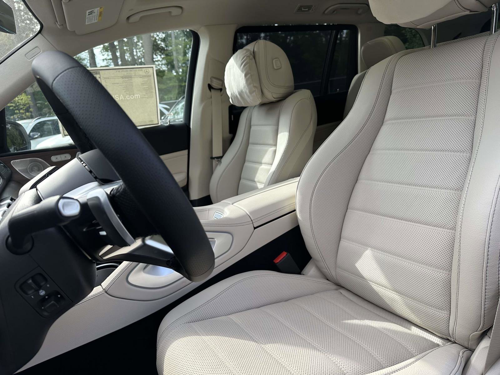 New 2026 Mercedes-Benz GLS 580 4MATIC image 10
