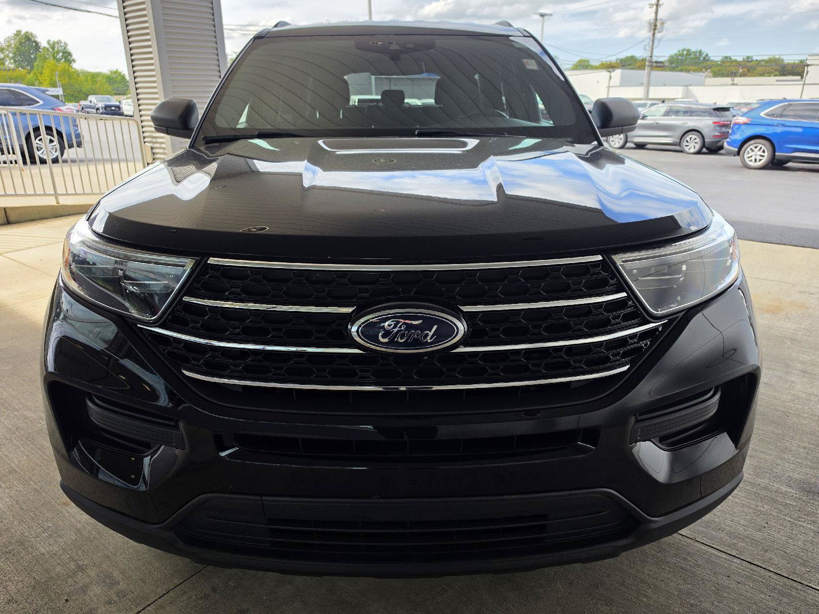 Used 2020 Ford Explorer XLT w/ Comfort Package AWD/4WD image 6