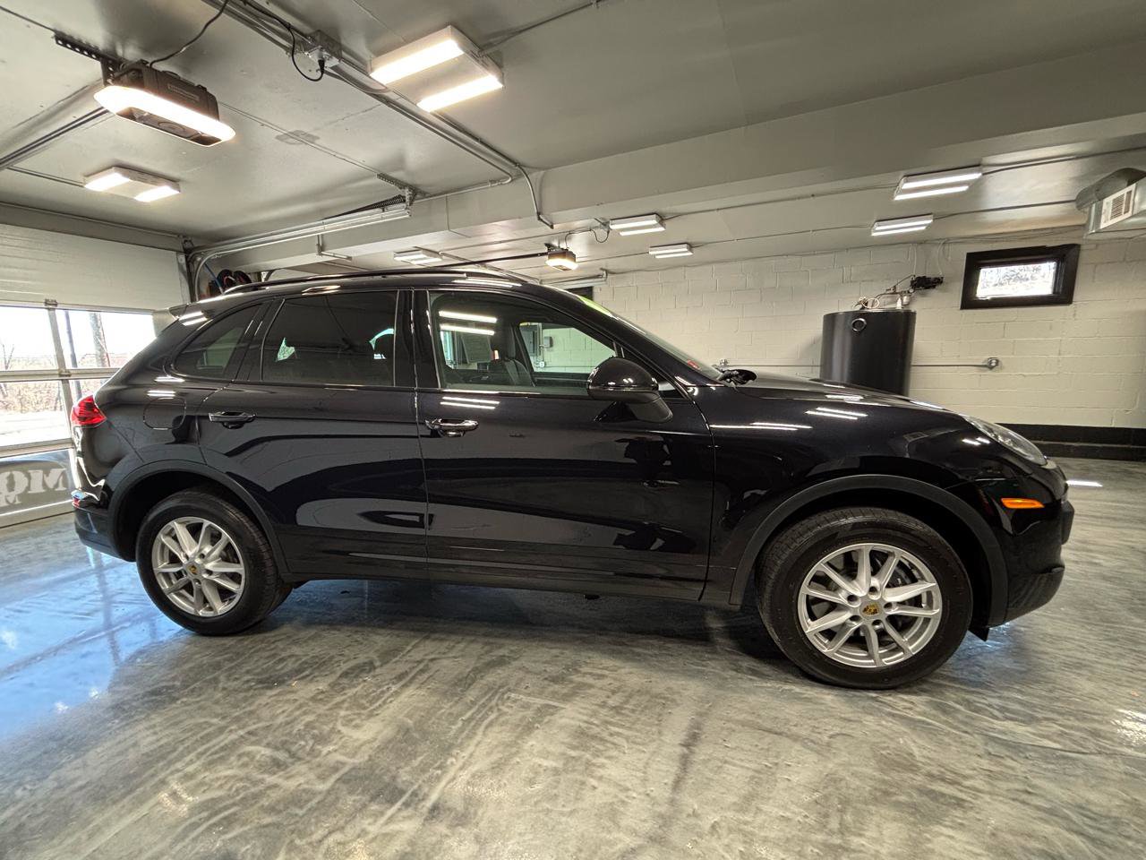 Used 2016 Porsche Cayenne AWD/4WD image 12