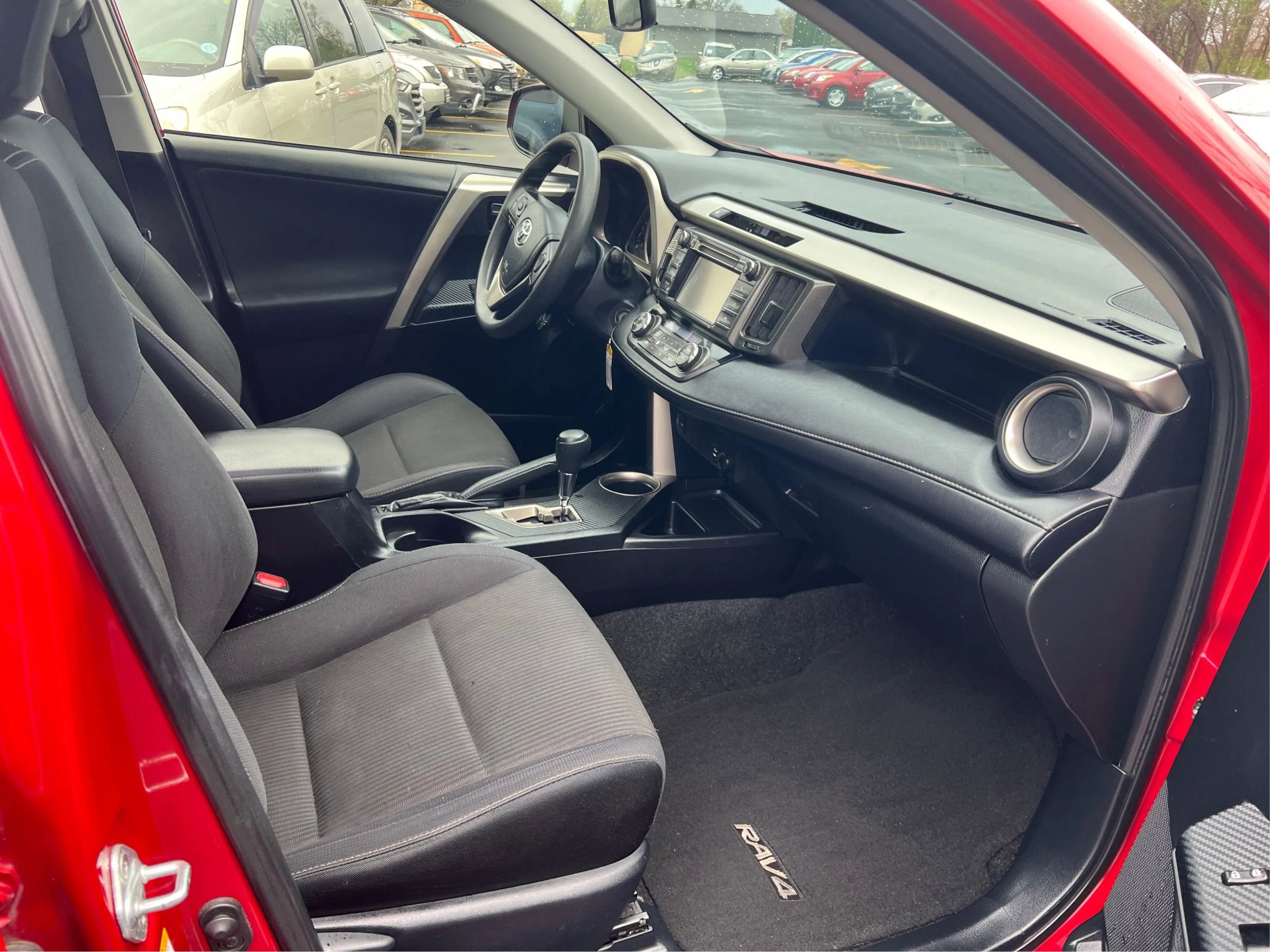 Used 2013 Toyota RAV4 XLE FWD image 25