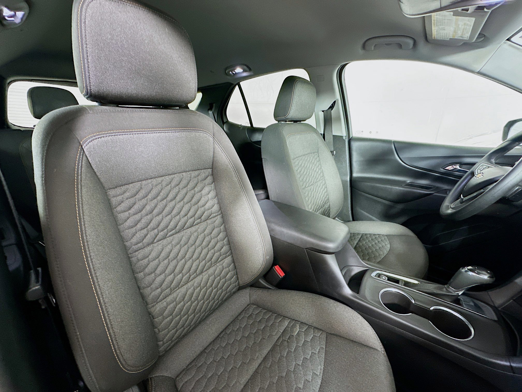 Used 2020 Chevrolet Equinox LT image 25