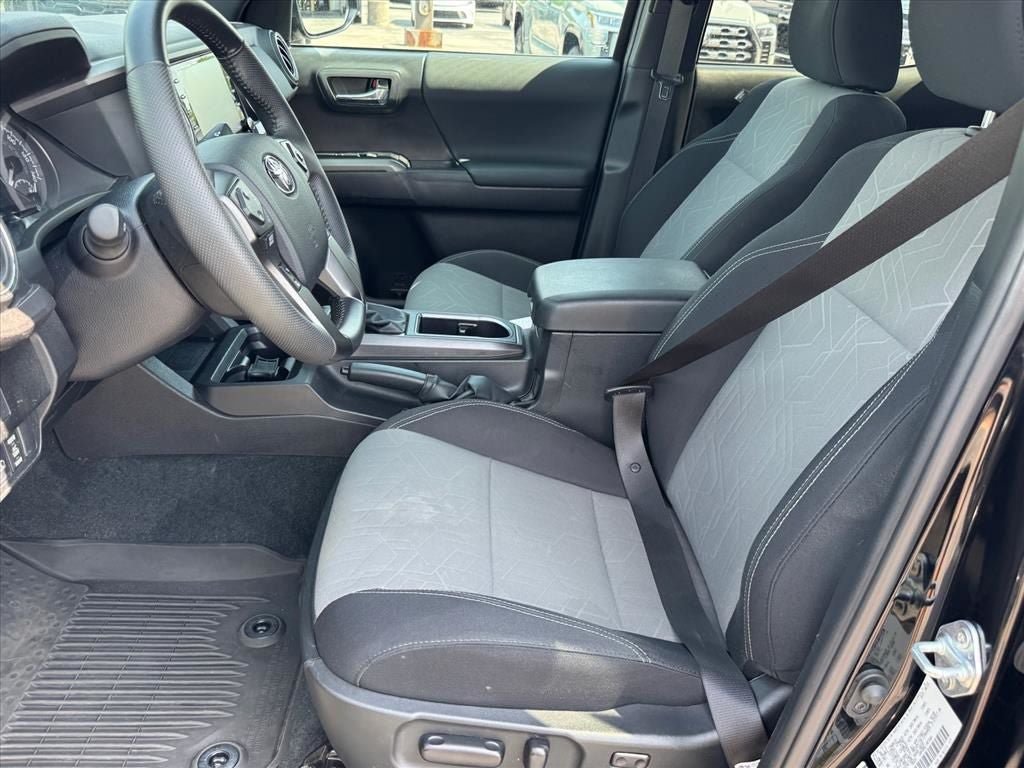 Used 2023 Toyota Tacoma TRD Off-Road AWD/4WD image 13
