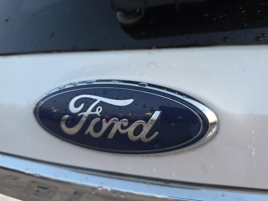 Used 2016 Ford Explorer XLT w/ Equipment Group 202A AWD/4WD image 20