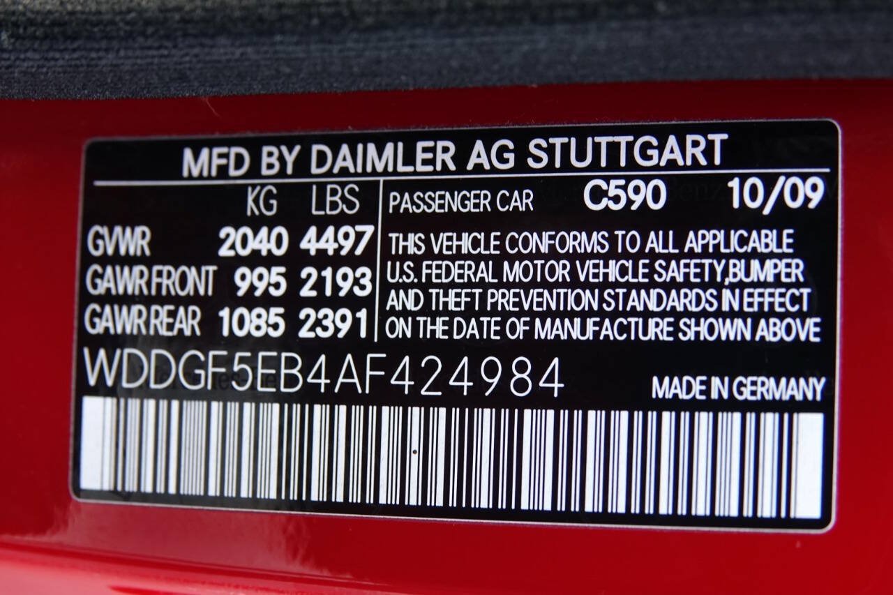 Used 2010 Mercedes-Benz C 300 Sedan image 90