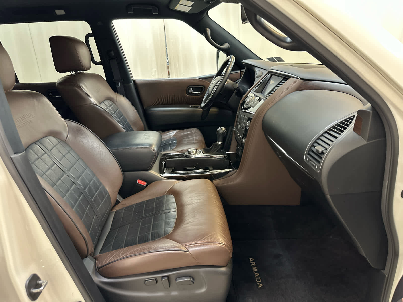 Certified 2020 Nissan Armada Platinum w/ Platinum Reserve Package AWD/4WD image 15