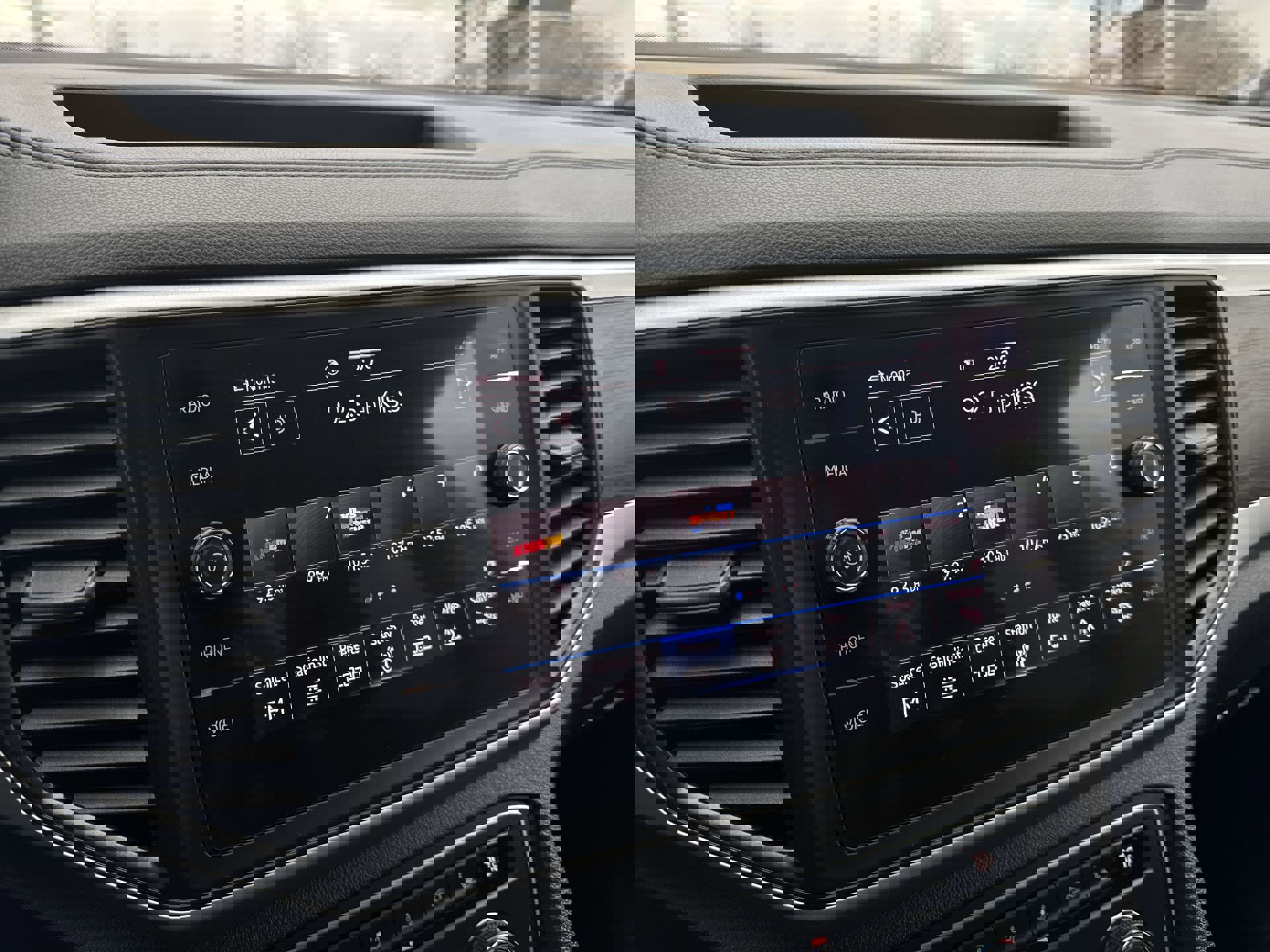 Used 2021 Volkswagen Atlas SE image 13