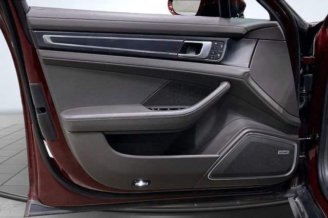 Used 2022 Porsche Panamera 4 Platinum Edition image 24