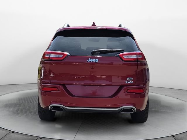 Used 2017 Jeep Cherokee Overland w/ Technology Group FWD image 4