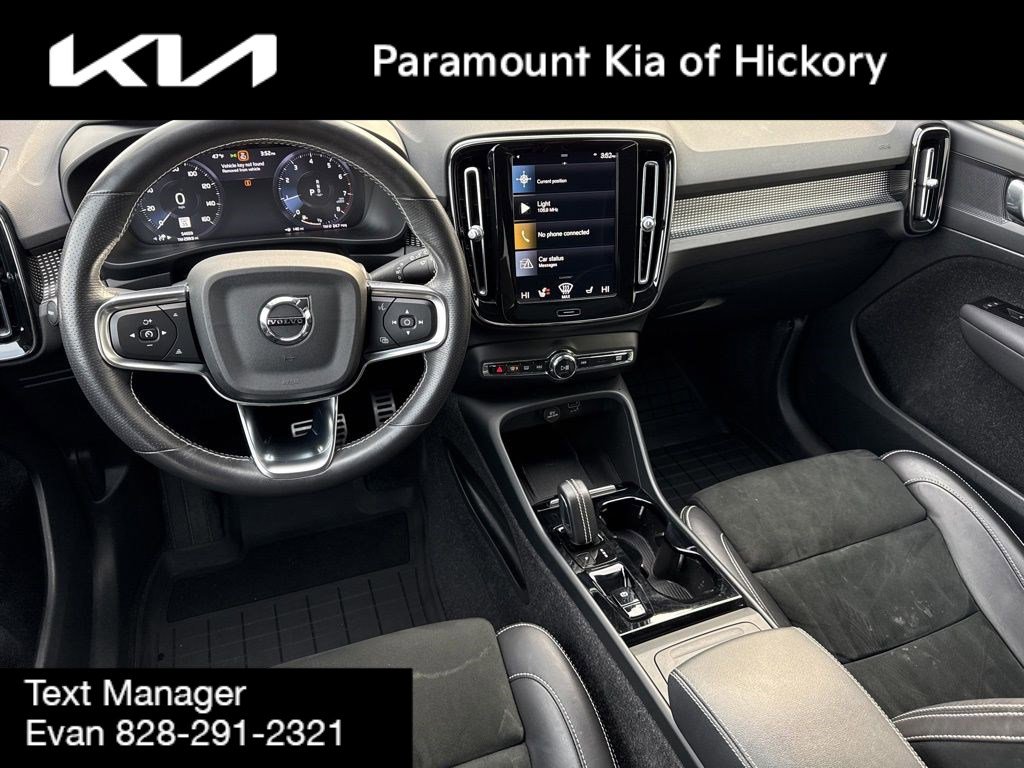 Used 2021 Volvo XC40 T5 R-Design w/ Advanced Package image 17