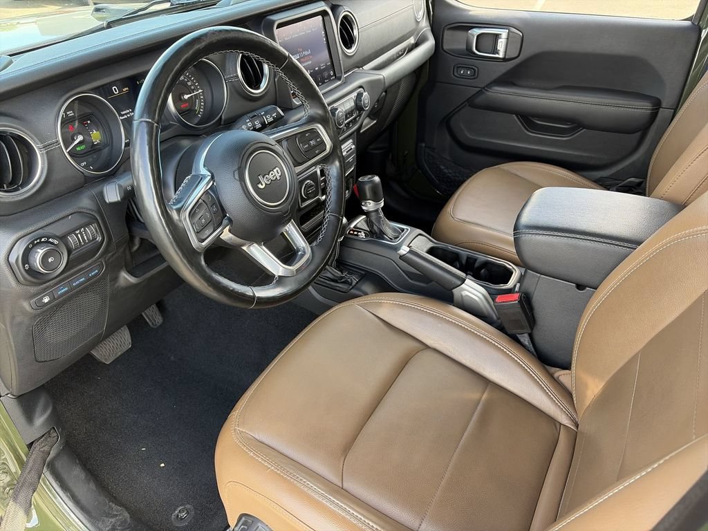 Used 2021 Jeep Wrangler Unlimited Sahara w/ Cold Weather Group AWD/4WD image 12