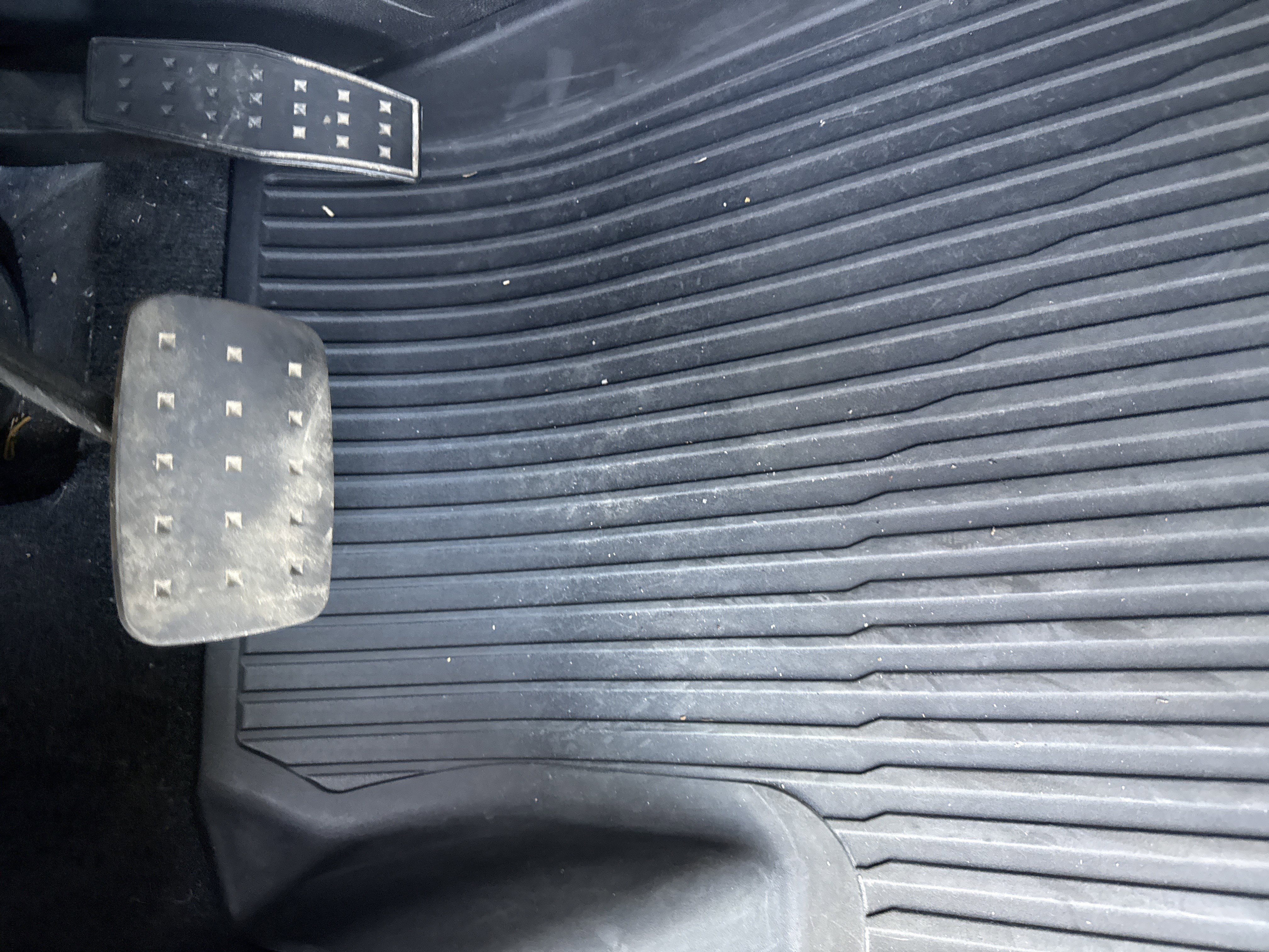 Used 2024 GMC Acadia AT4 image 17