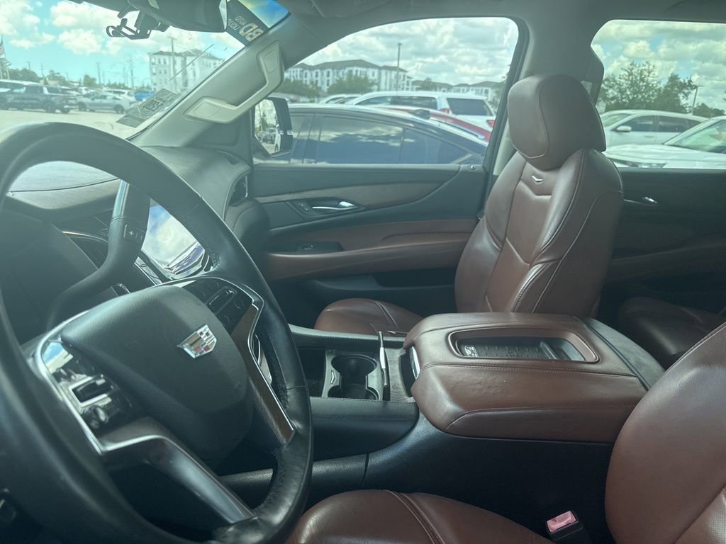 Used 2017 Cadillac Escalade Premium Luxury image 10