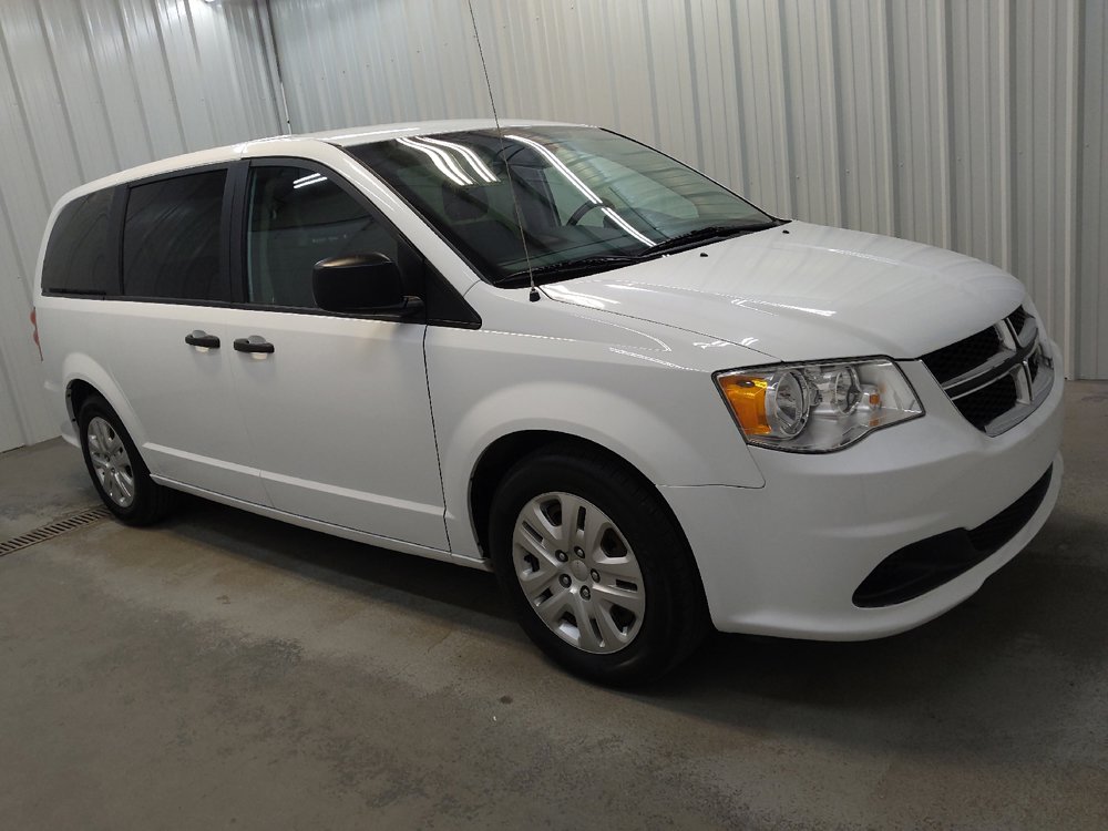 Used 2019 Dodge Grand Caravan SE w/ UConnect Hands-Free Group FWD image 11