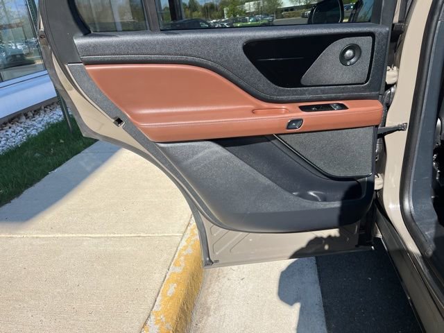 Used 2026 Lincoln Aviator Reserve image 19