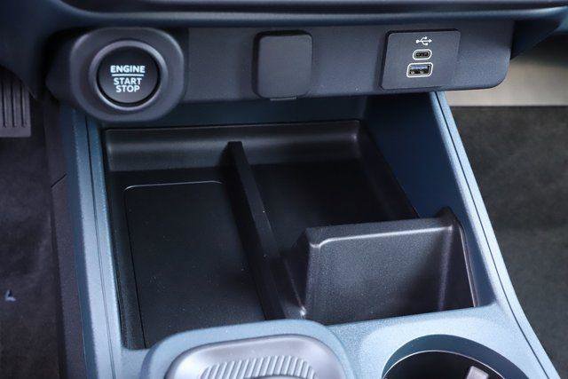 New 2025 Ford Maverick Lobo AWD/4WD image 32