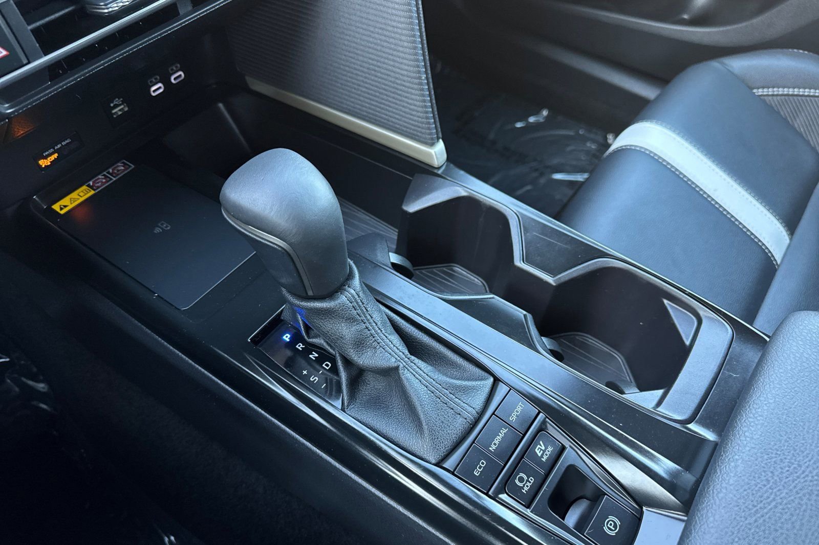 Certified 2025 Toyota Camry SE FWD image 21