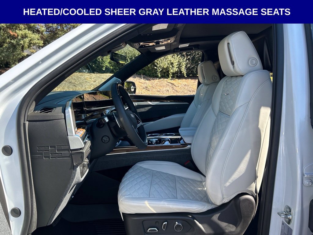 Used 2026 Cadillac Escalade ESV Platinum Luxury w/ LPO, Floor Liner Package AWD/4WD image 6