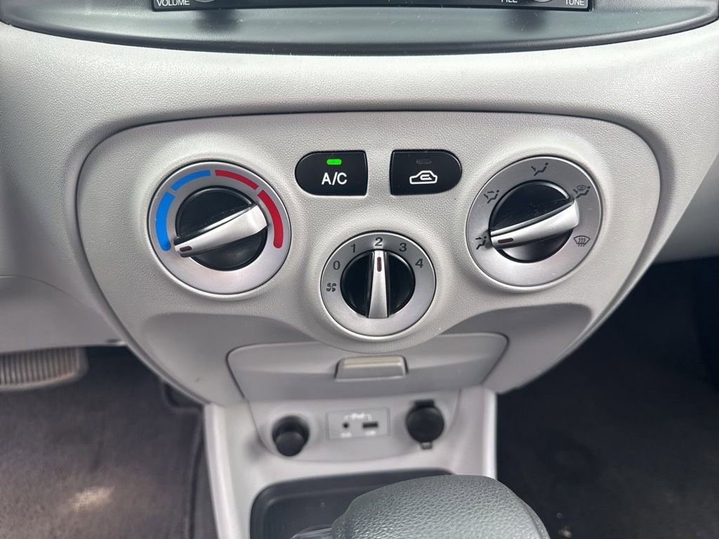 Used 2011 Hyundai Accent GLS w/ Premium Pkg 4 FWD image 15