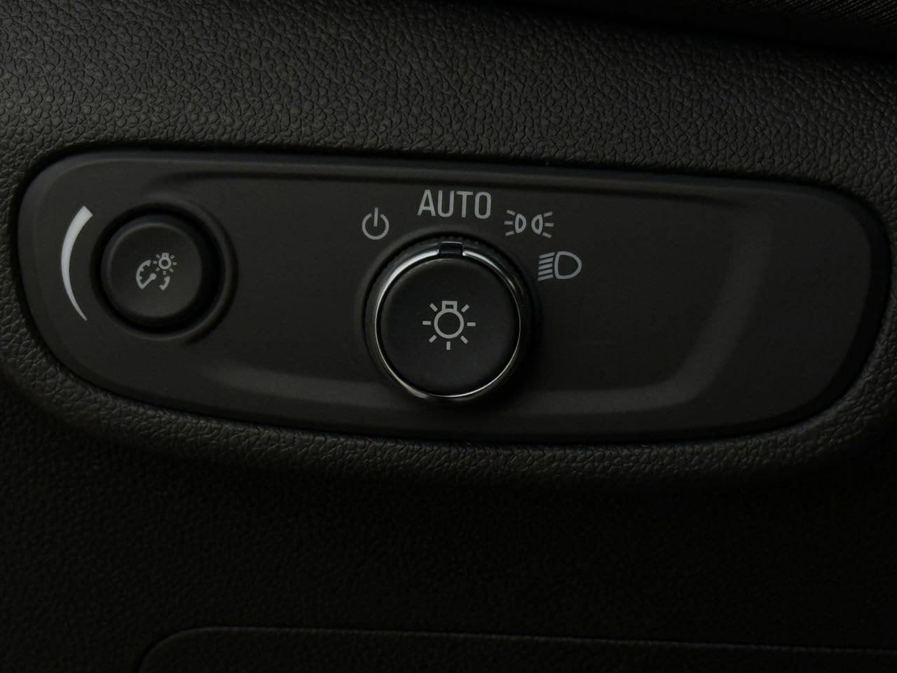 New 2026 Chevrolet TrailBlazer RS w/ Convenience Package FWD image 21