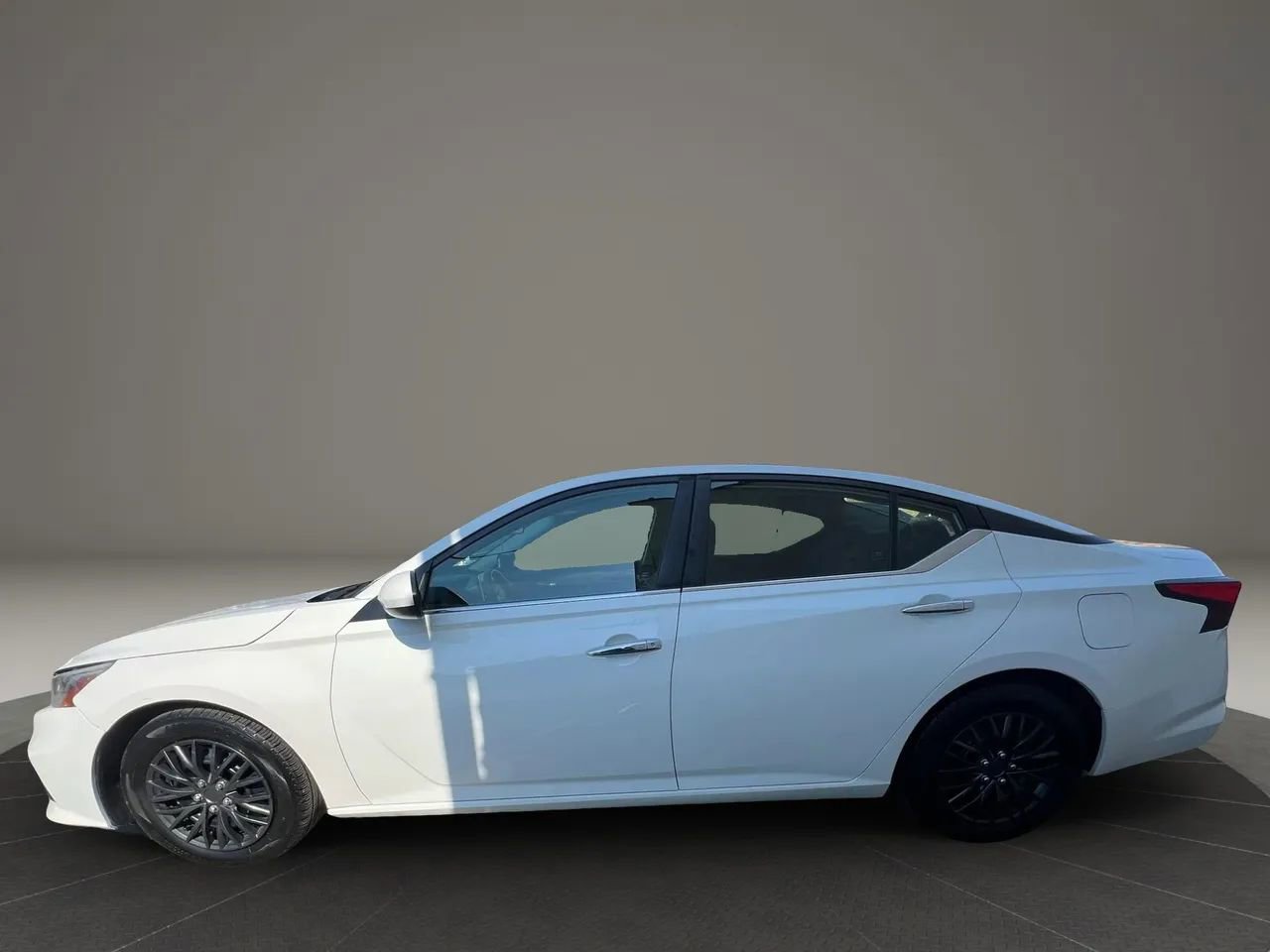 Used 2019 Nissan Altima 2.5 S FWD image 8