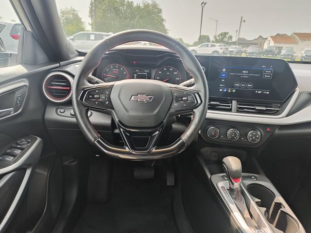 Used 2025 Chevrolet Trax RS w/ Driver Confidence Package FWD image 16