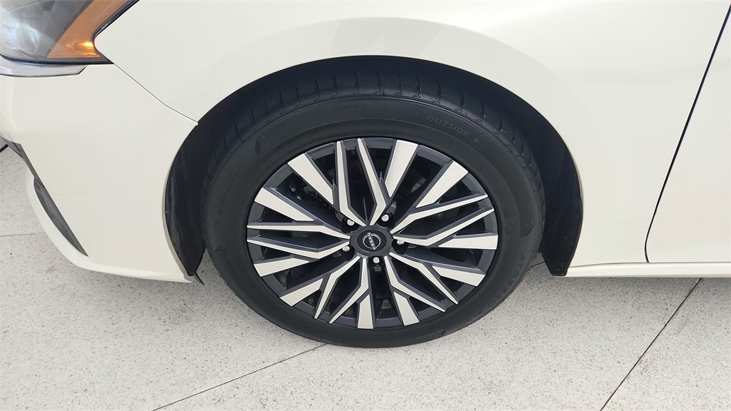 Used 2023 Nissan Altima 2.5 SV image 27