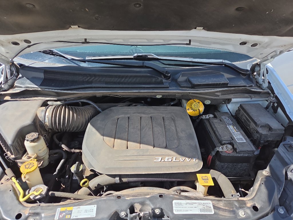 Used 2015 Dodge Grand Caravan R/T w/ Driver Convenience Group FWD image 9