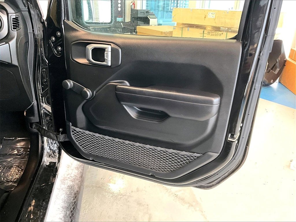 Used 2021 Jeep Wrangler Unlimited Sport image 12