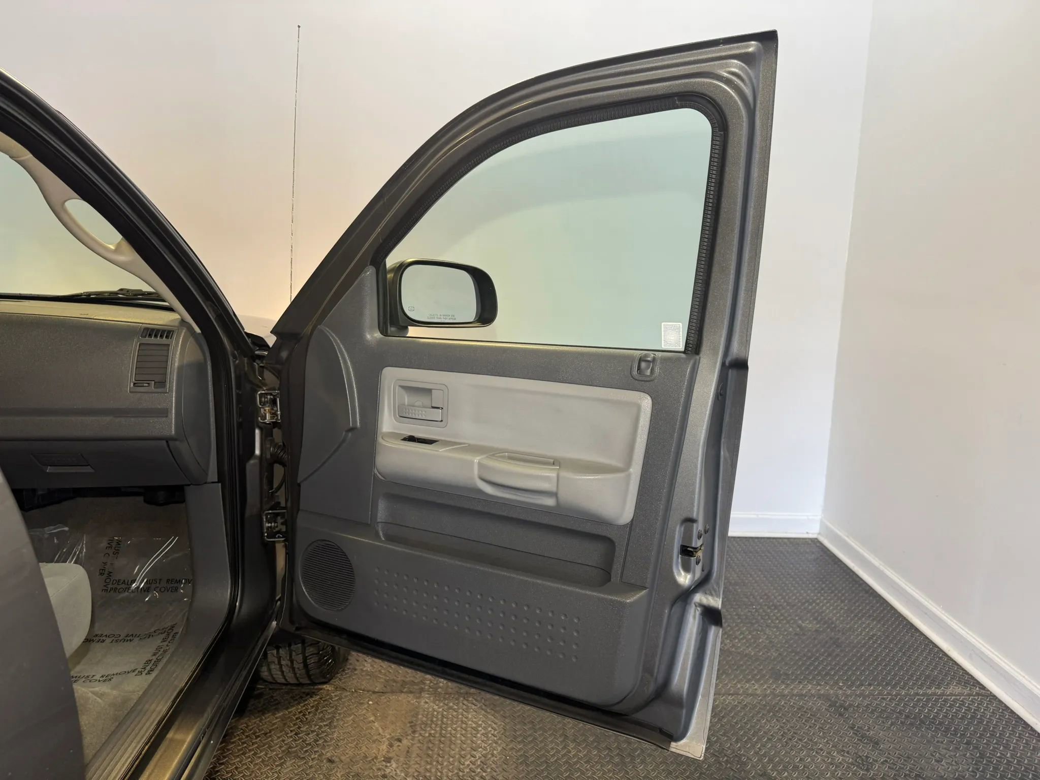 Used 2005 Dodge Dakota SLT image 21