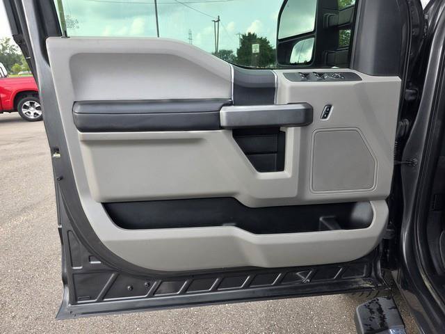 Used 2017 Ford F250 XLT w/ XLT Value Package AWD/4WD image 9