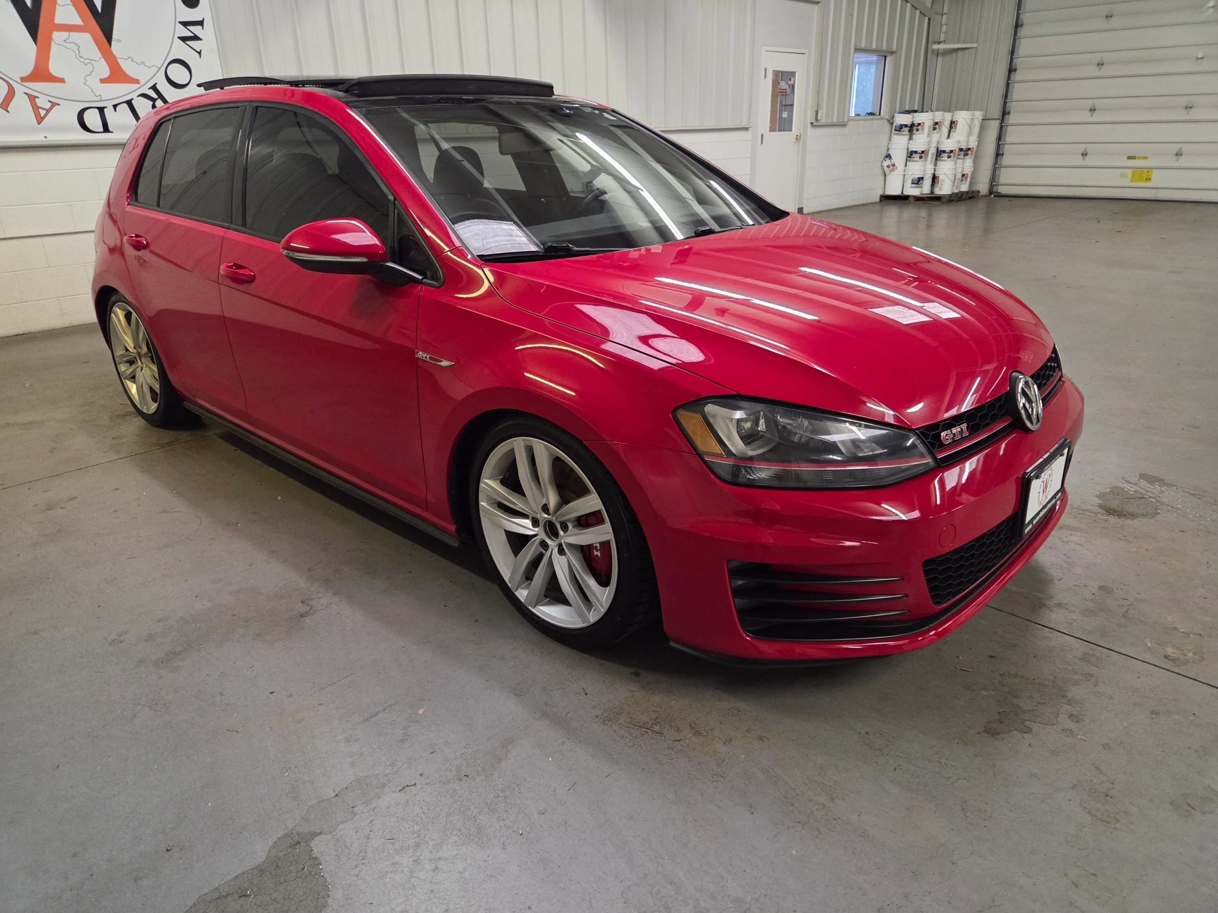 Used 2016 Volkswagen GTI Autobahn w/ Lighting Package (SEL) FWD image 10
