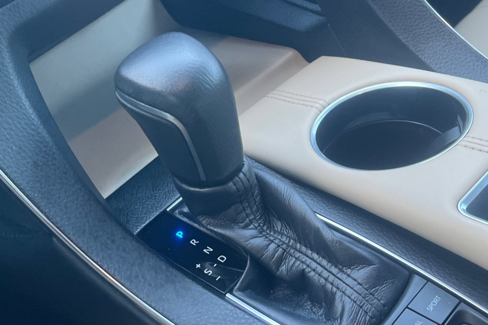 Used 2019 Toyota Avalon XLE w/ Moonroof Package FWD image 17