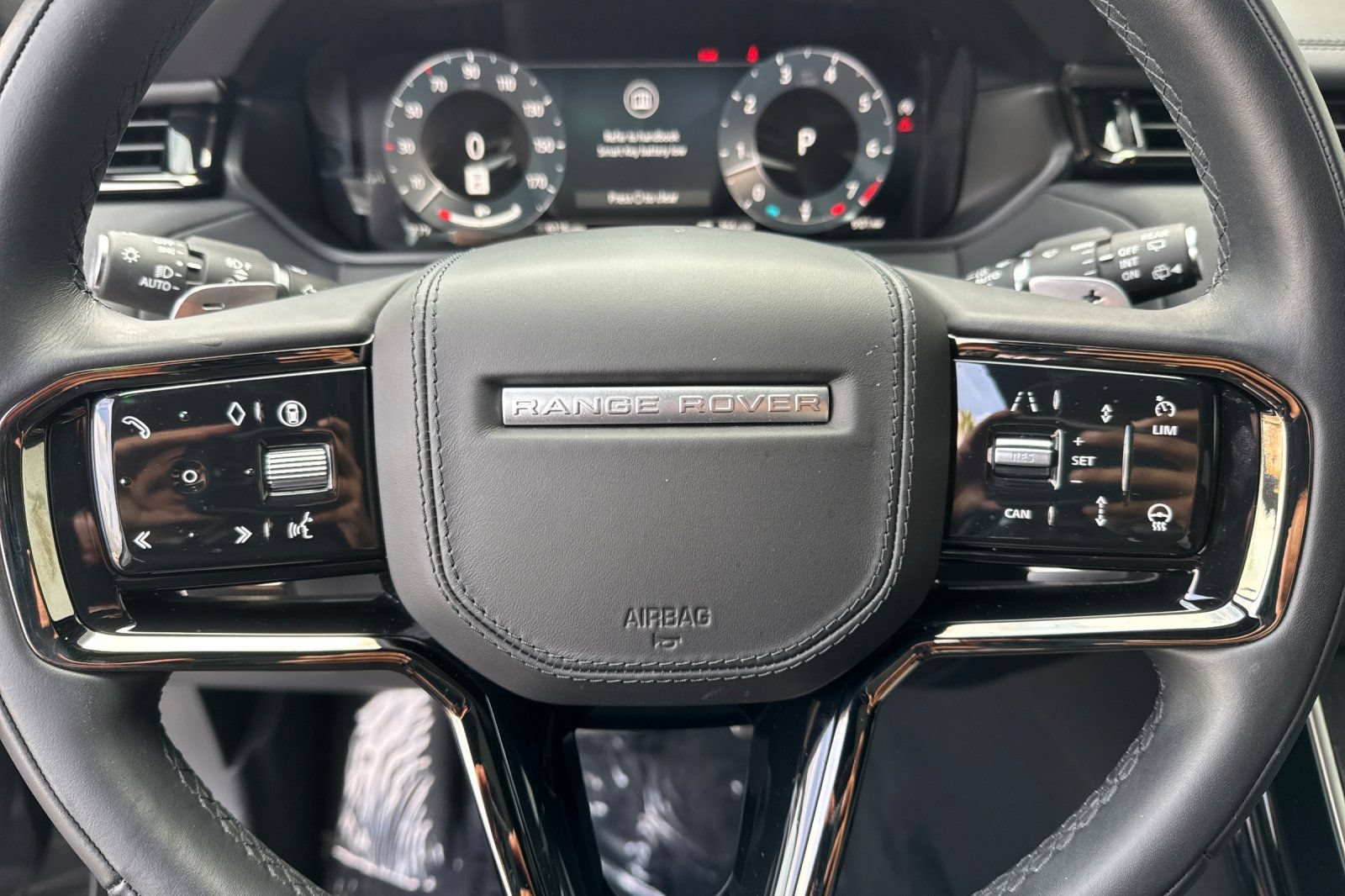 Certified 2026 Land Rover Range Rover Velar Dynamic SE AWD/4WD image 27