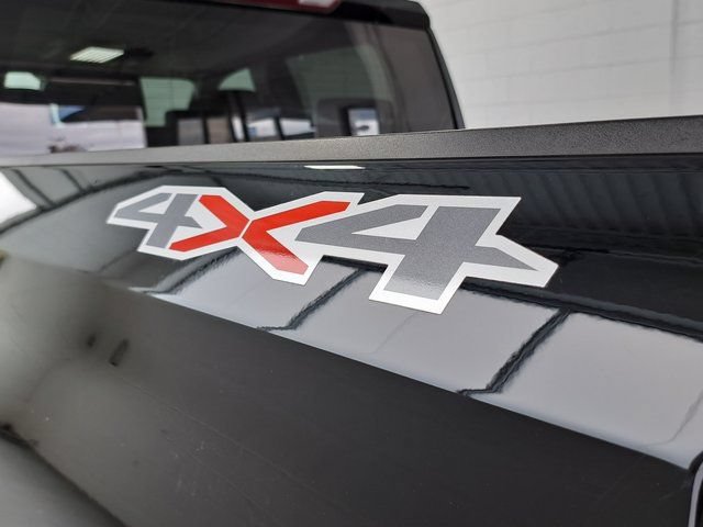 Used 2023 Chevrolet Silverado 1500 LT AWD/4WD image 23