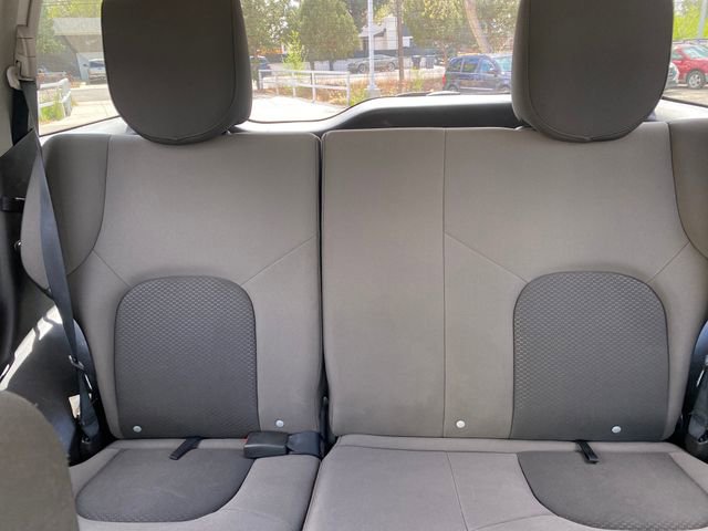 Used 2015 Nissan Xterra S image 11